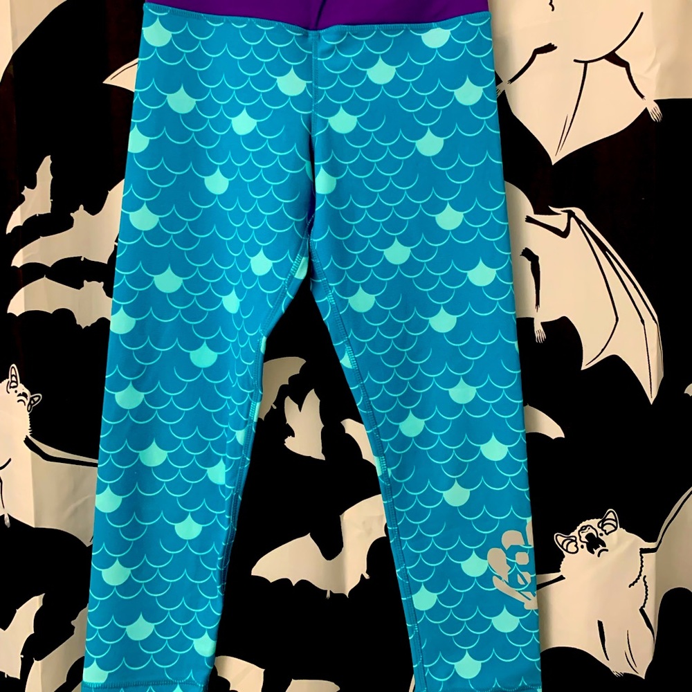 Disney’s Ariel yoga pants - Picture 1 of 4